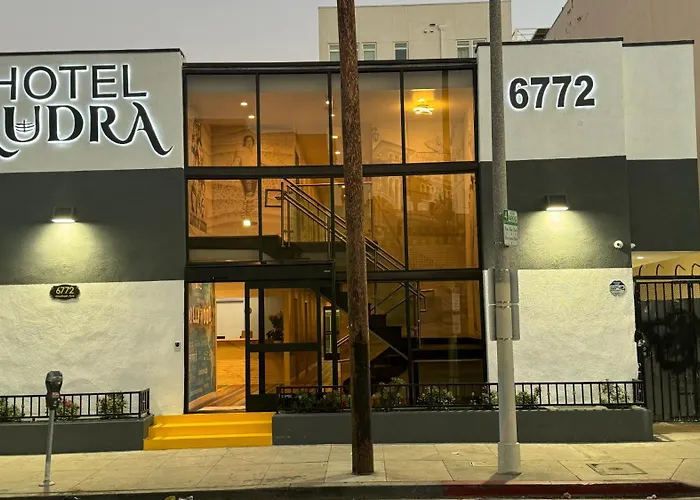 Hotel Rudra - Hollywood