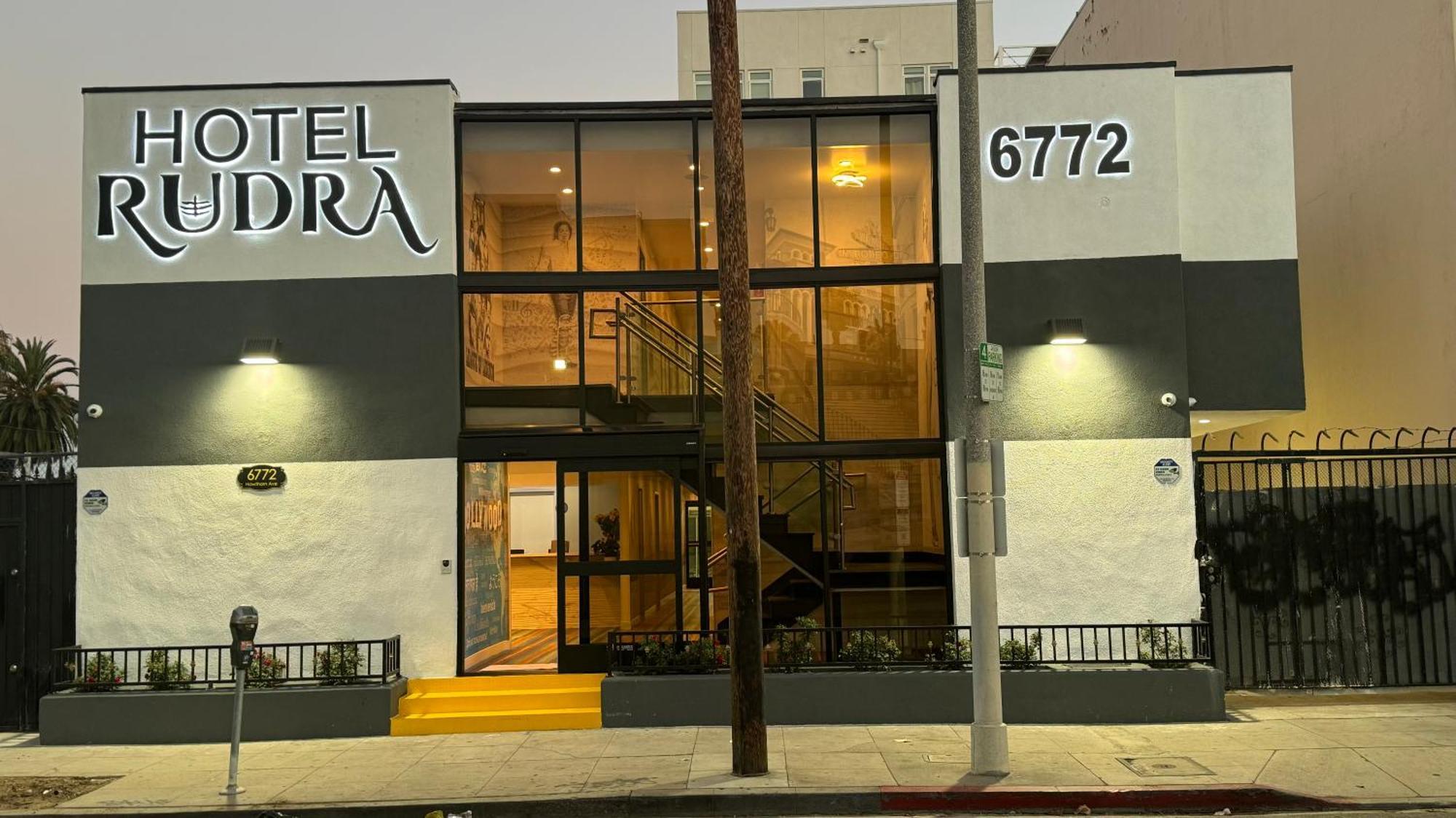 Rudra - Hollywood Hotel *